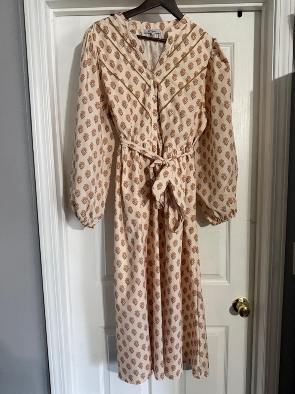 Women's Cream Printed Long Sleeve Midi Dress with Tie Waist